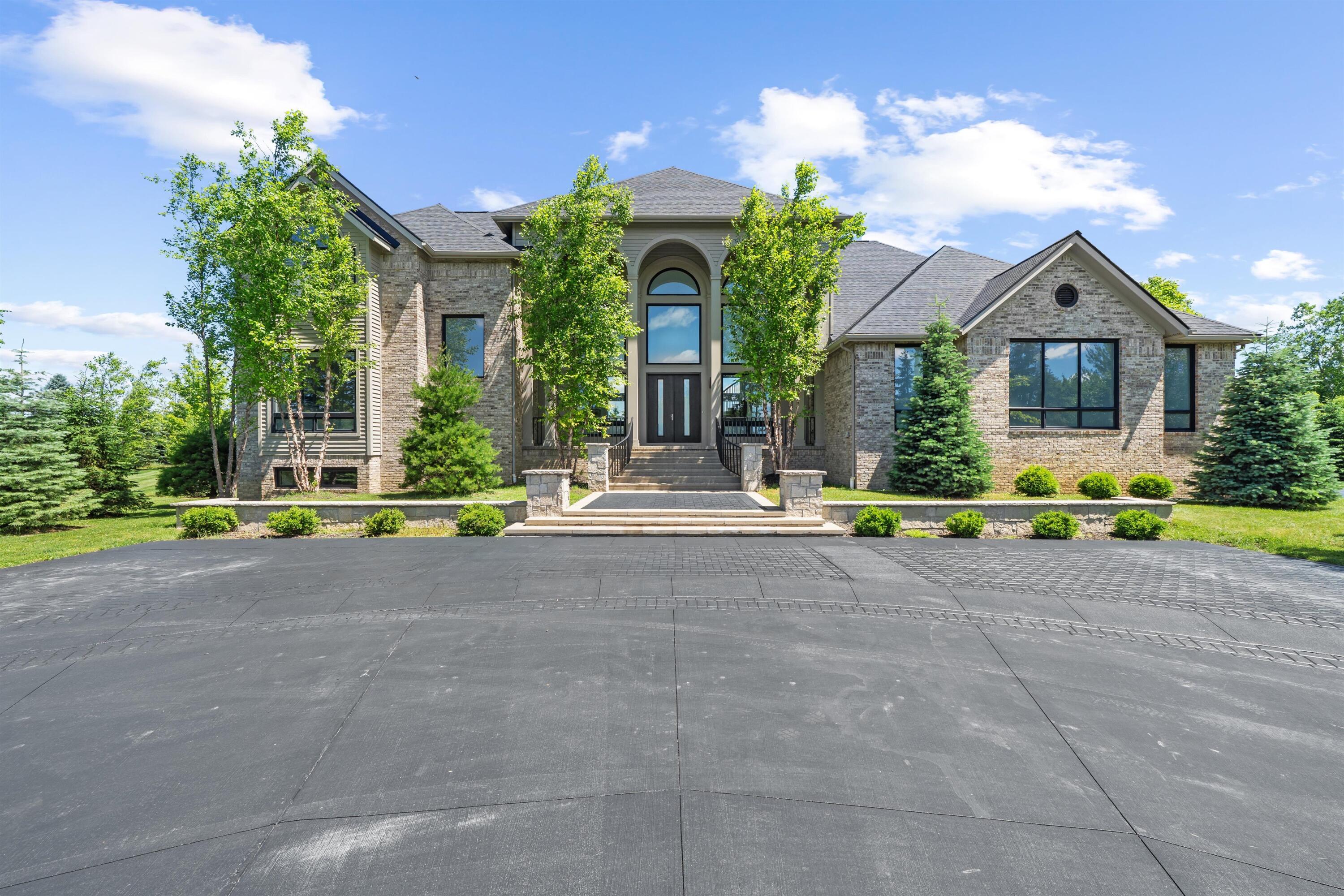 5636 Meadow Lane