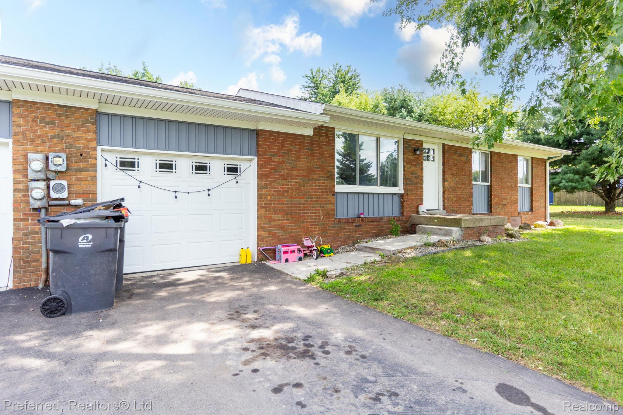 2895 Spring Hill Drive