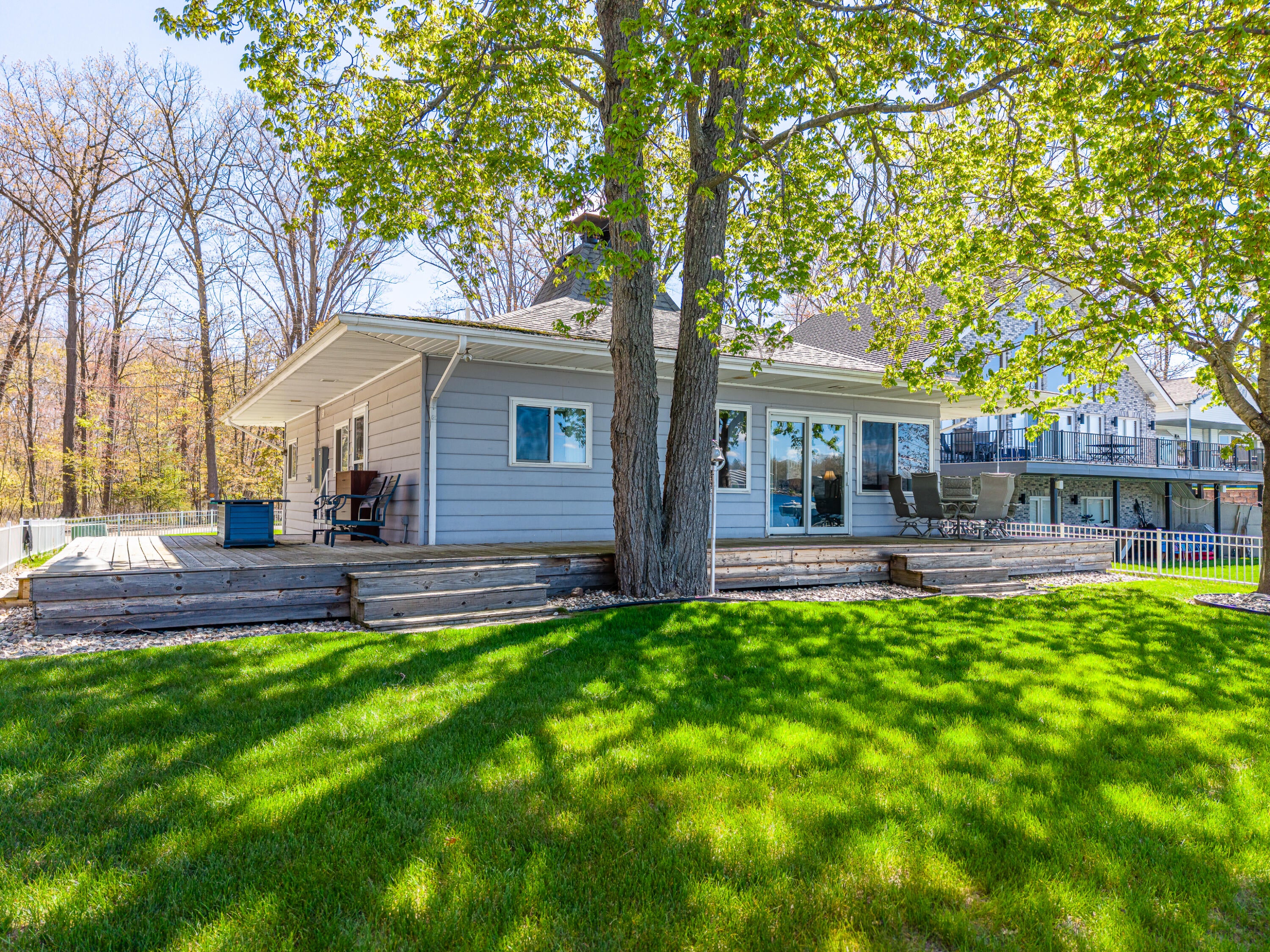 4625 Lake Resort