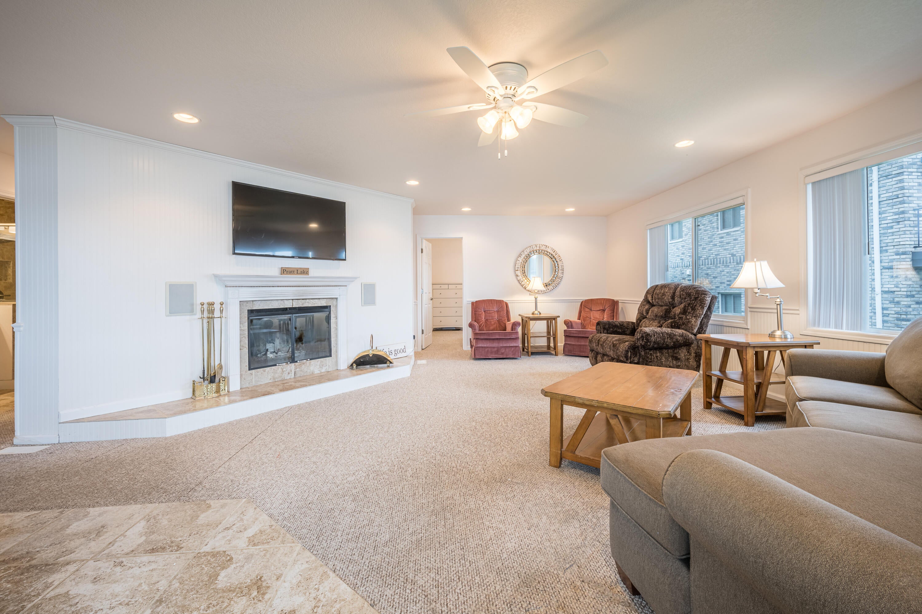 4625 Lake Resort
