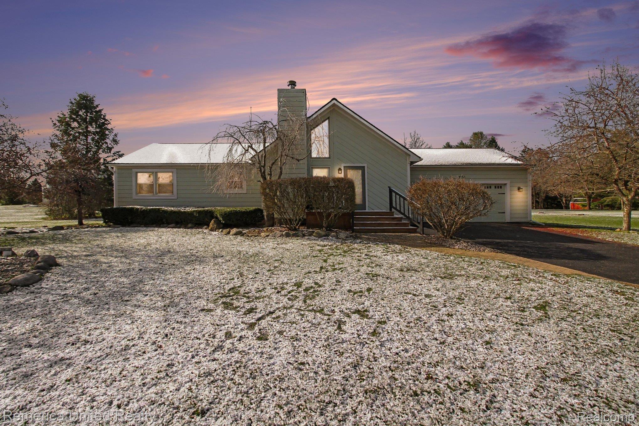 9156 Apple Orchard Drive