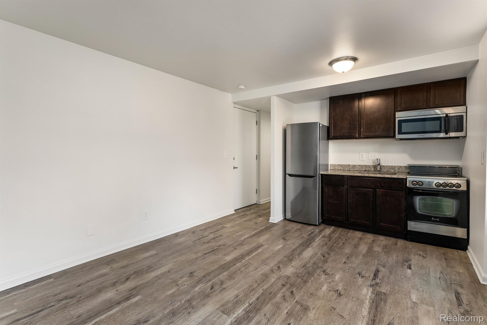 Detroit, Michigan 48202, United States, 1 Bedroom Bedrooms, ,1 BathroomBathrooms,Residential,Active,36739