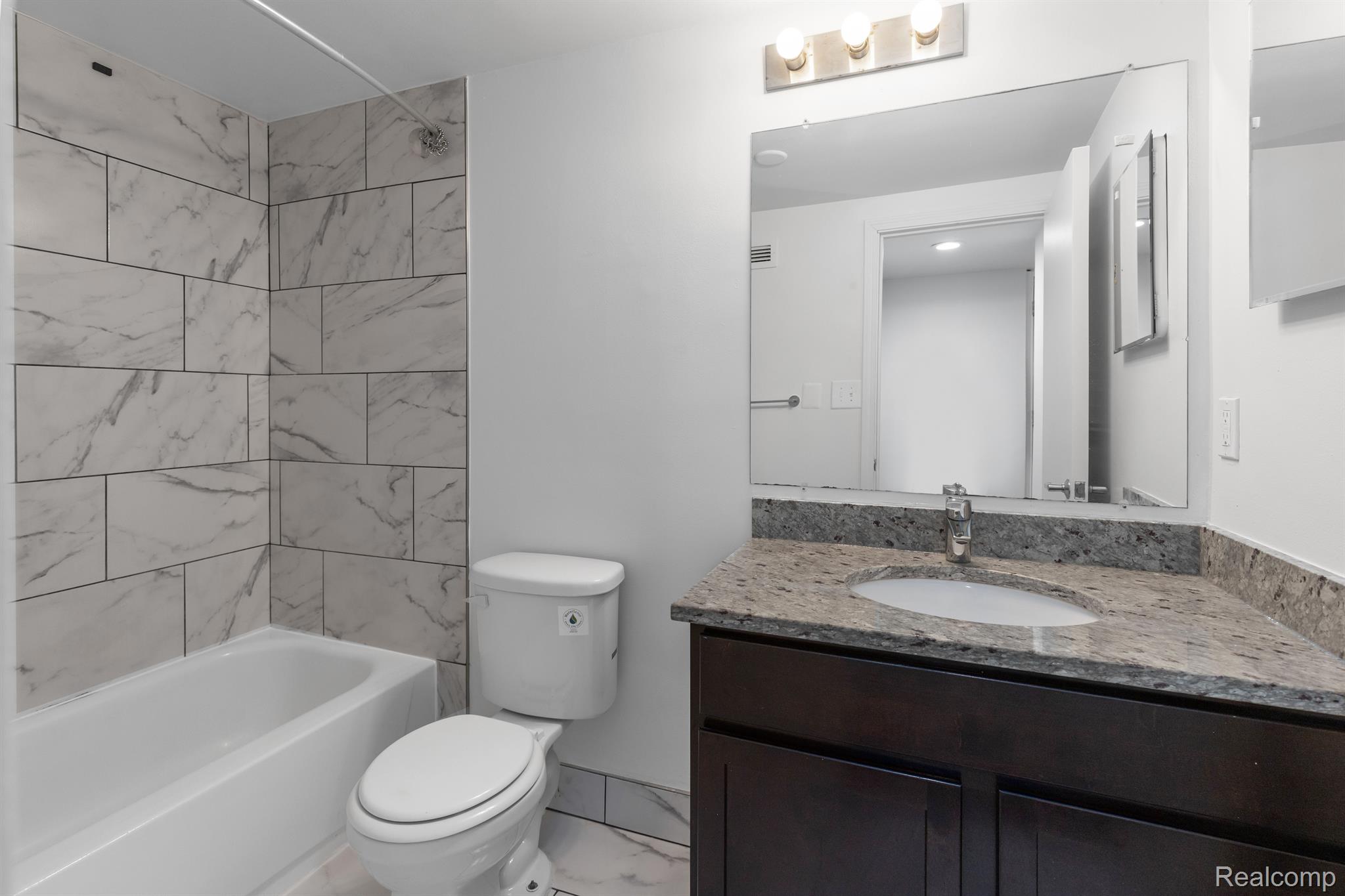 Detroit, Michigan 48202, United States, 1 Bedroom Bedrooms, ,1 BathroomBathrooms,Residential,Active,36739