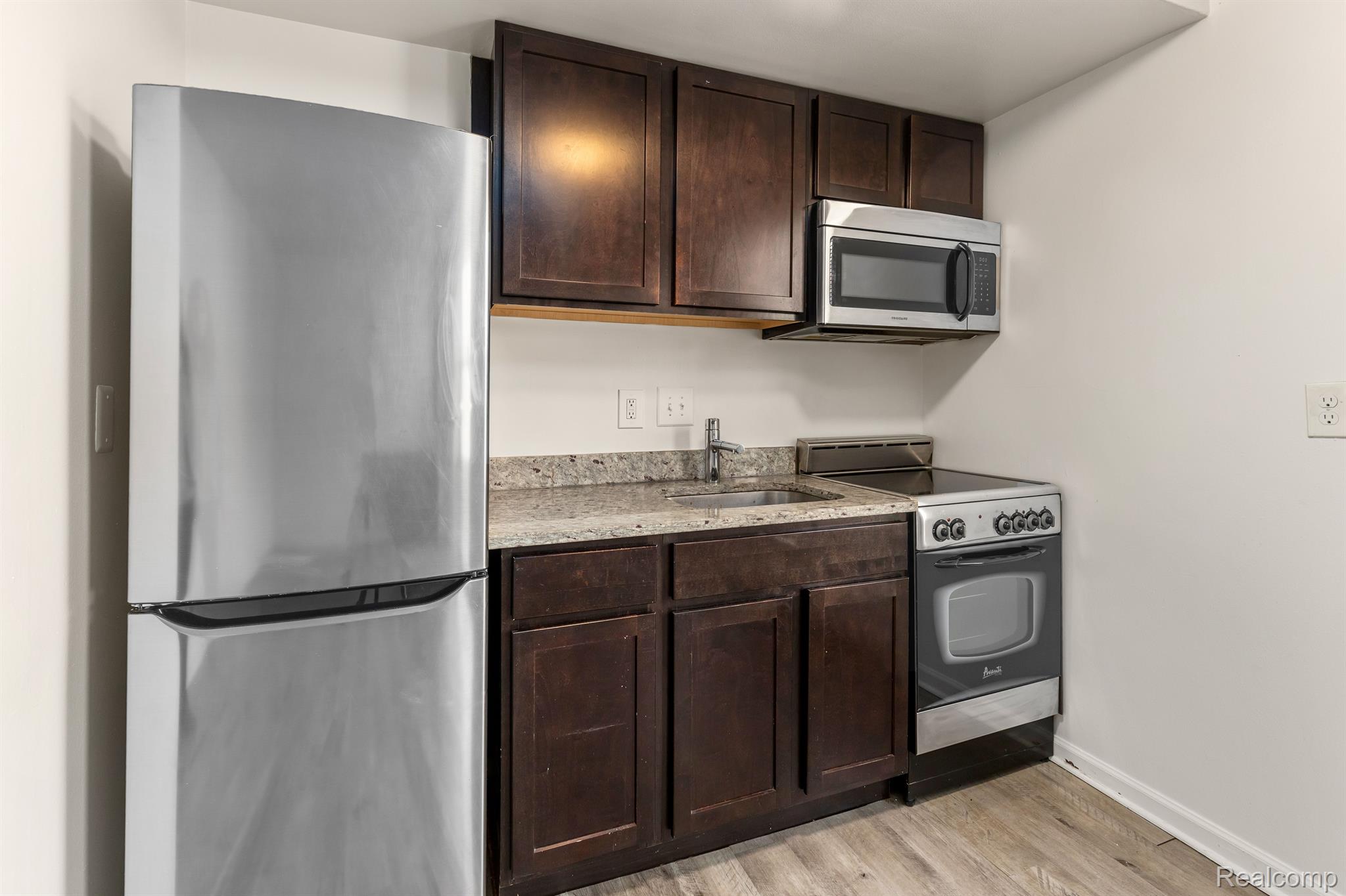 Detroit, Michigan 48202, United States, 1 Bedroom Bedrooms, ,1 BathroomBathrooms,Residential,Active,36739