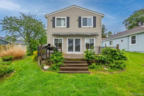 656 Lawson Drive Orion Charter Township MI 48362