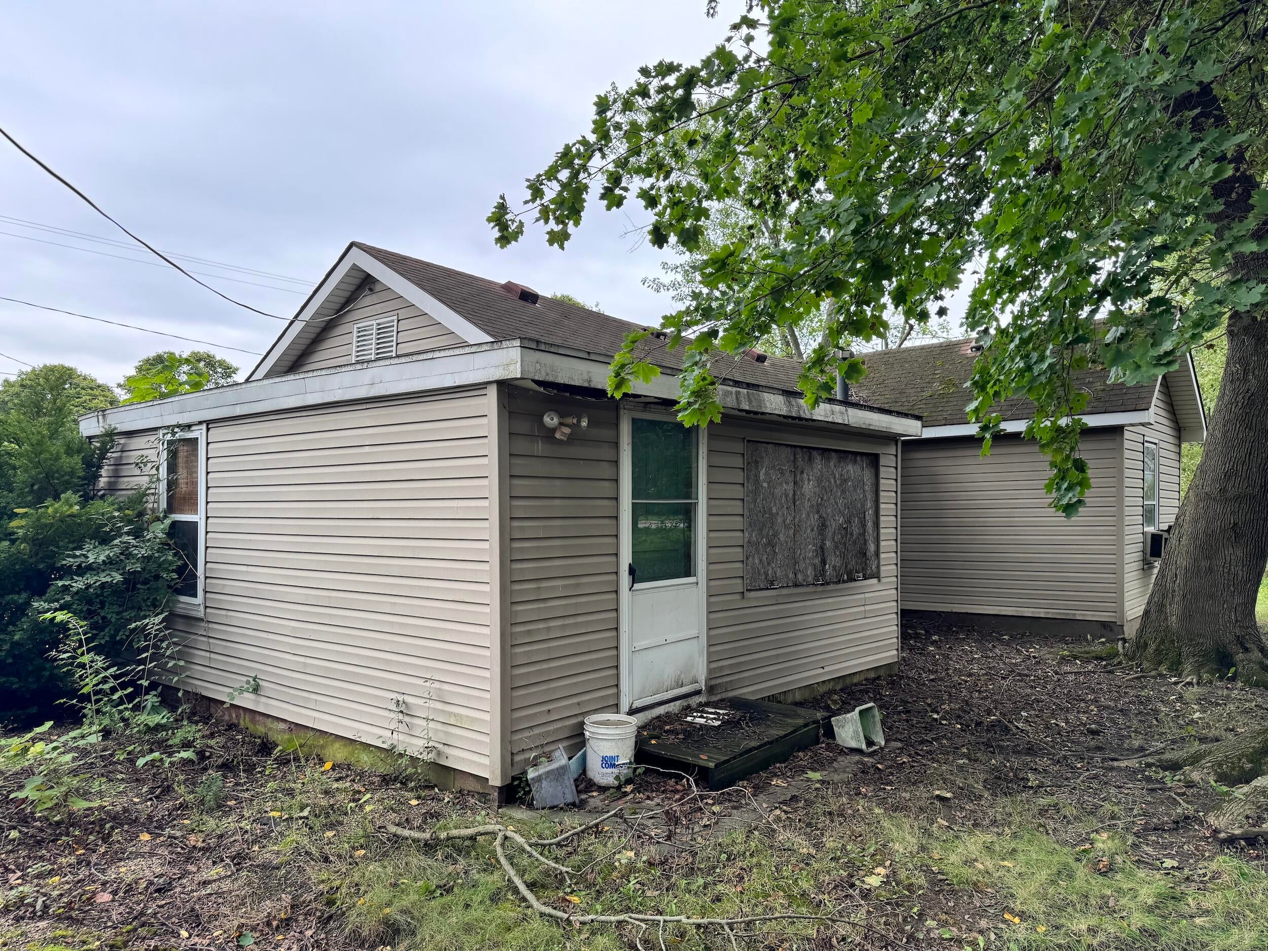 305 W South Street