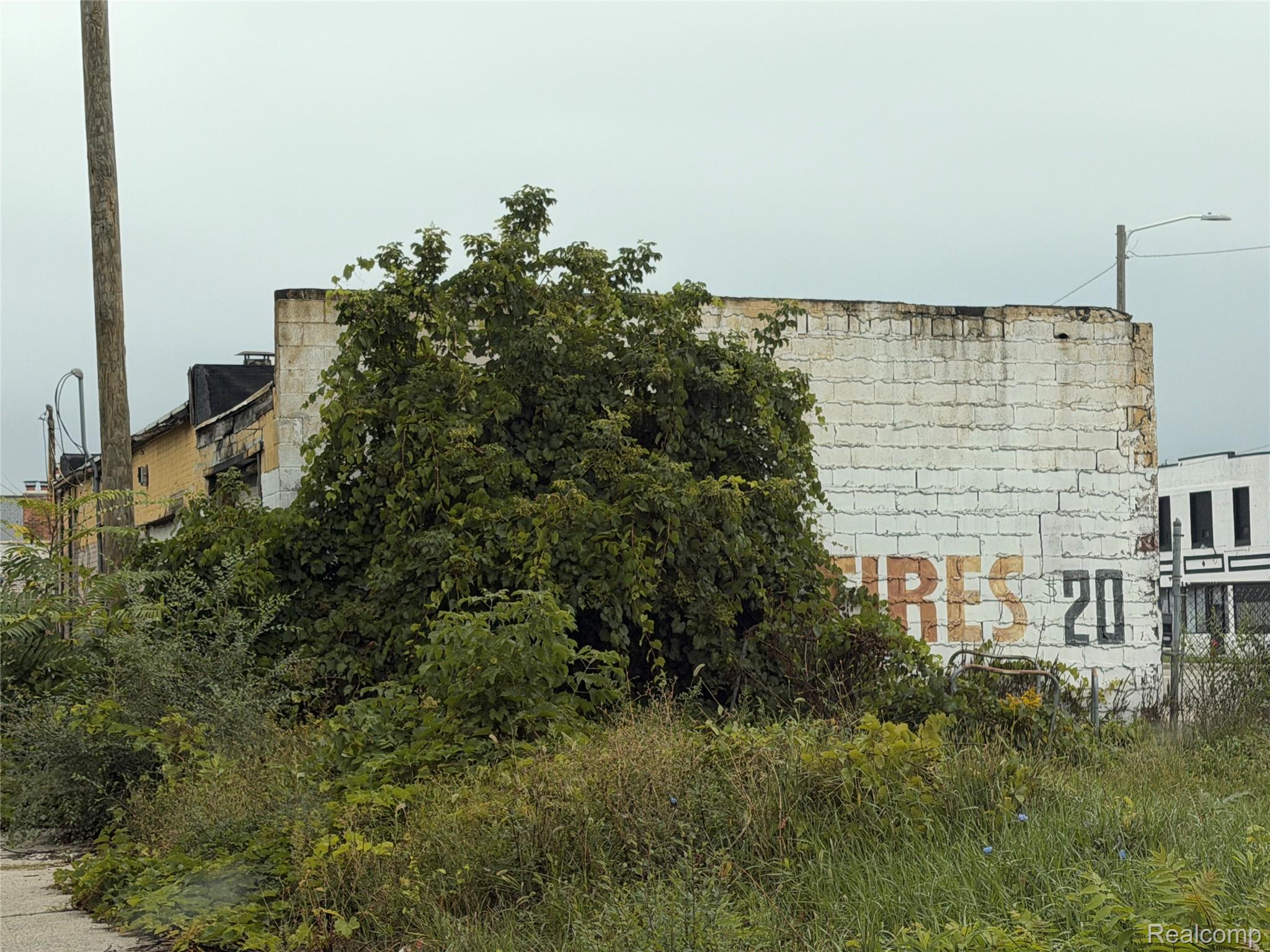 15035 Livernois Avenue