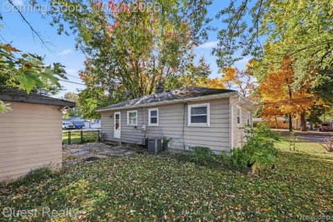Tiny photo for 3460 Watkins Lake Road, Waterford Charter Township, MI 48328 (MLS # 20261084400)