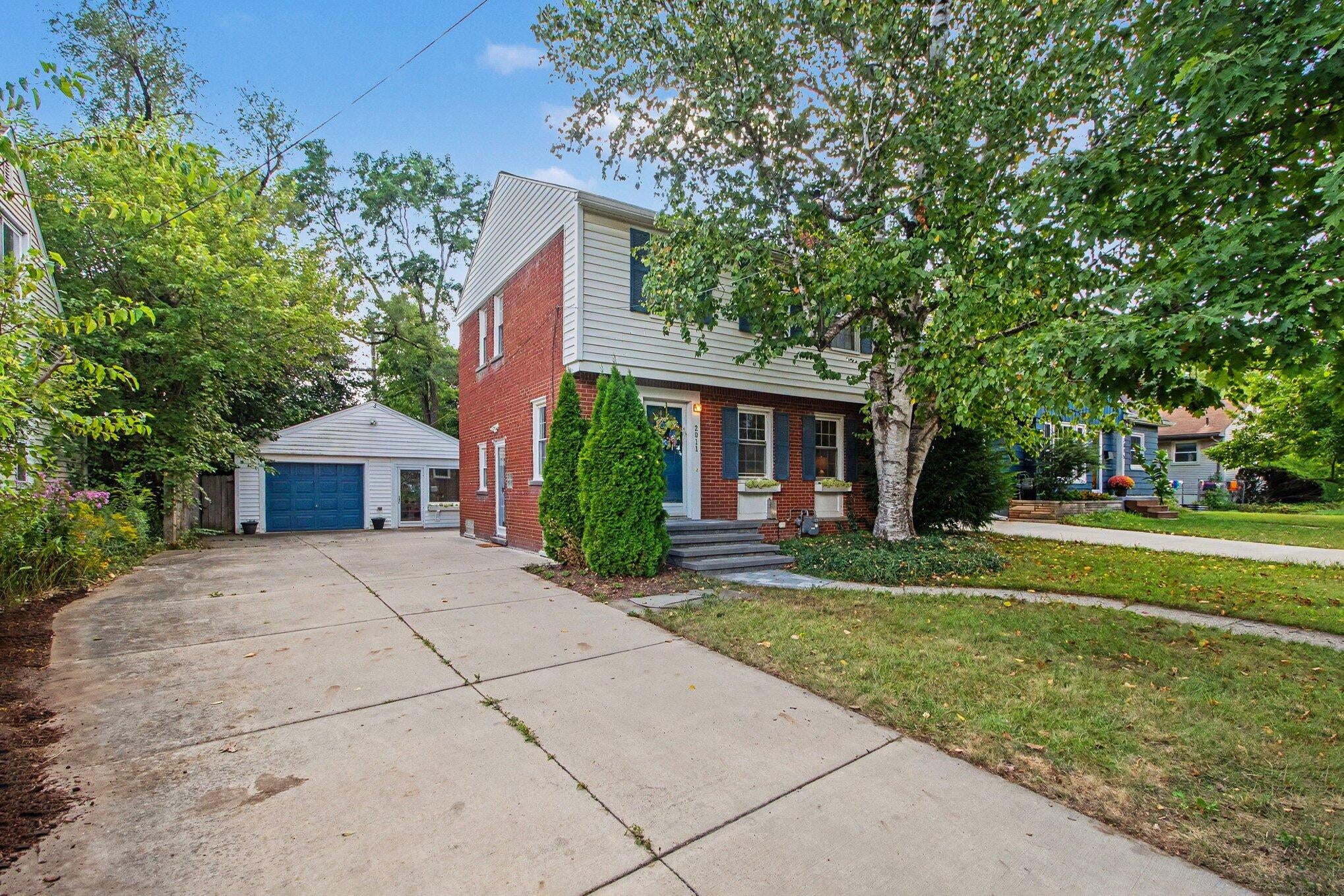 2011 Miller Avenue