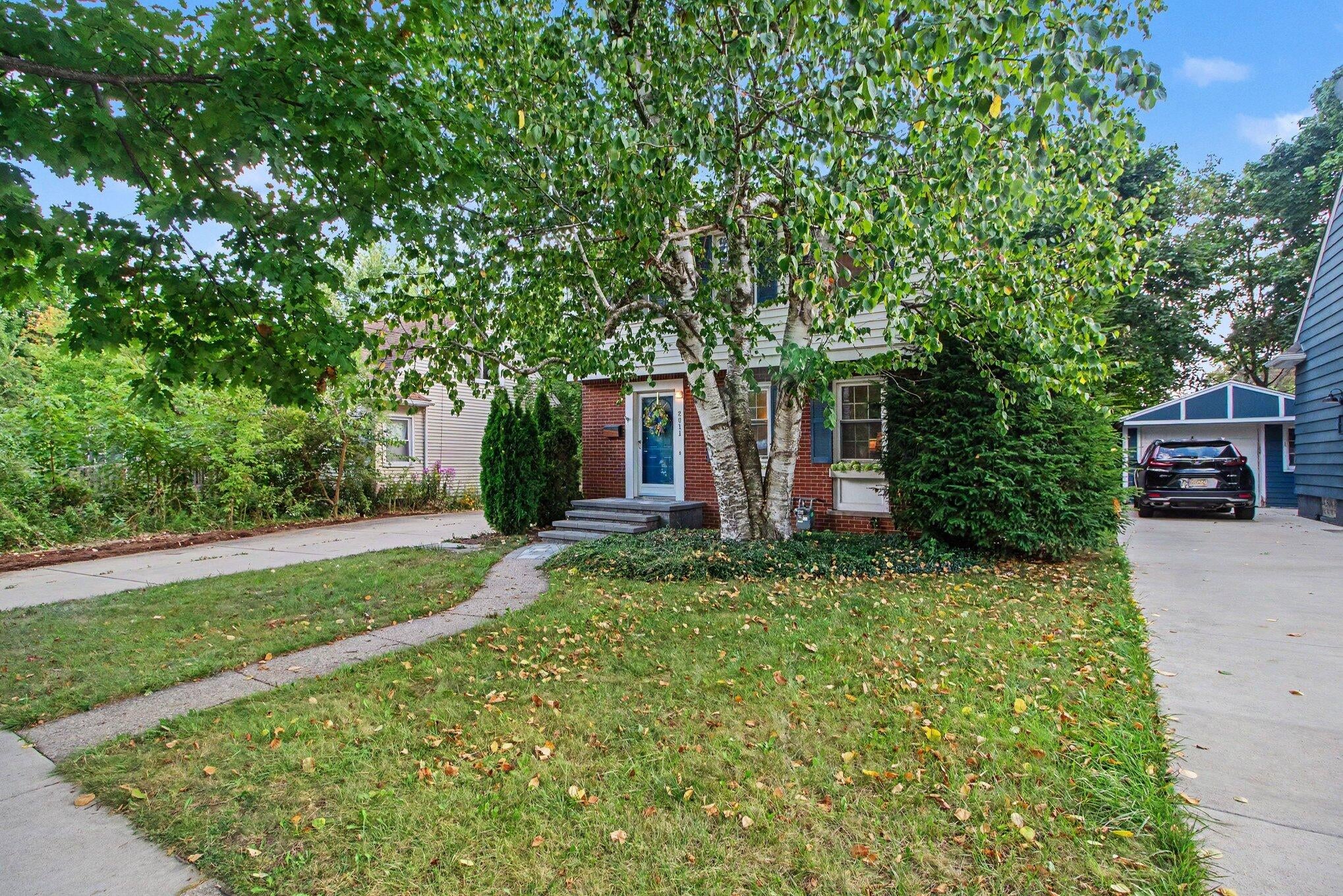 2011 Miller Avenue