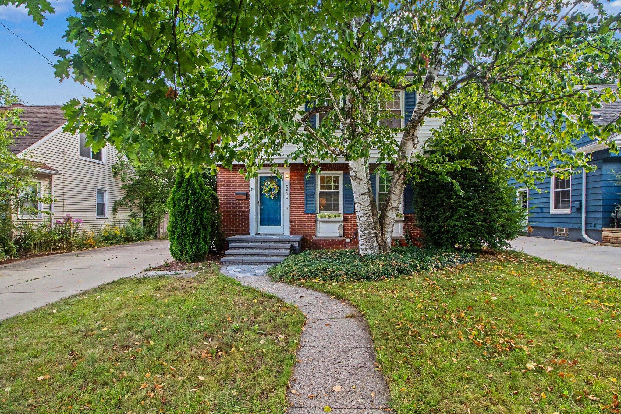 2011 Miller Avenue