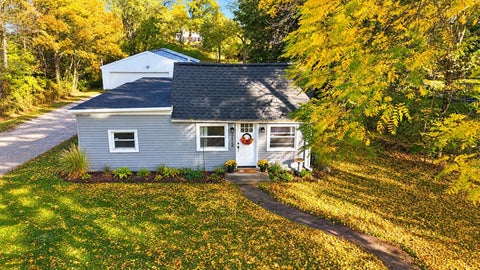 Photo of 3112 Courtlandt Avenue, Kalamazoo City, MI 49004 (MLS # 65026055785)