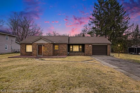 1690 Marylestone Drive West Bloomfield Charter Township MI 48324