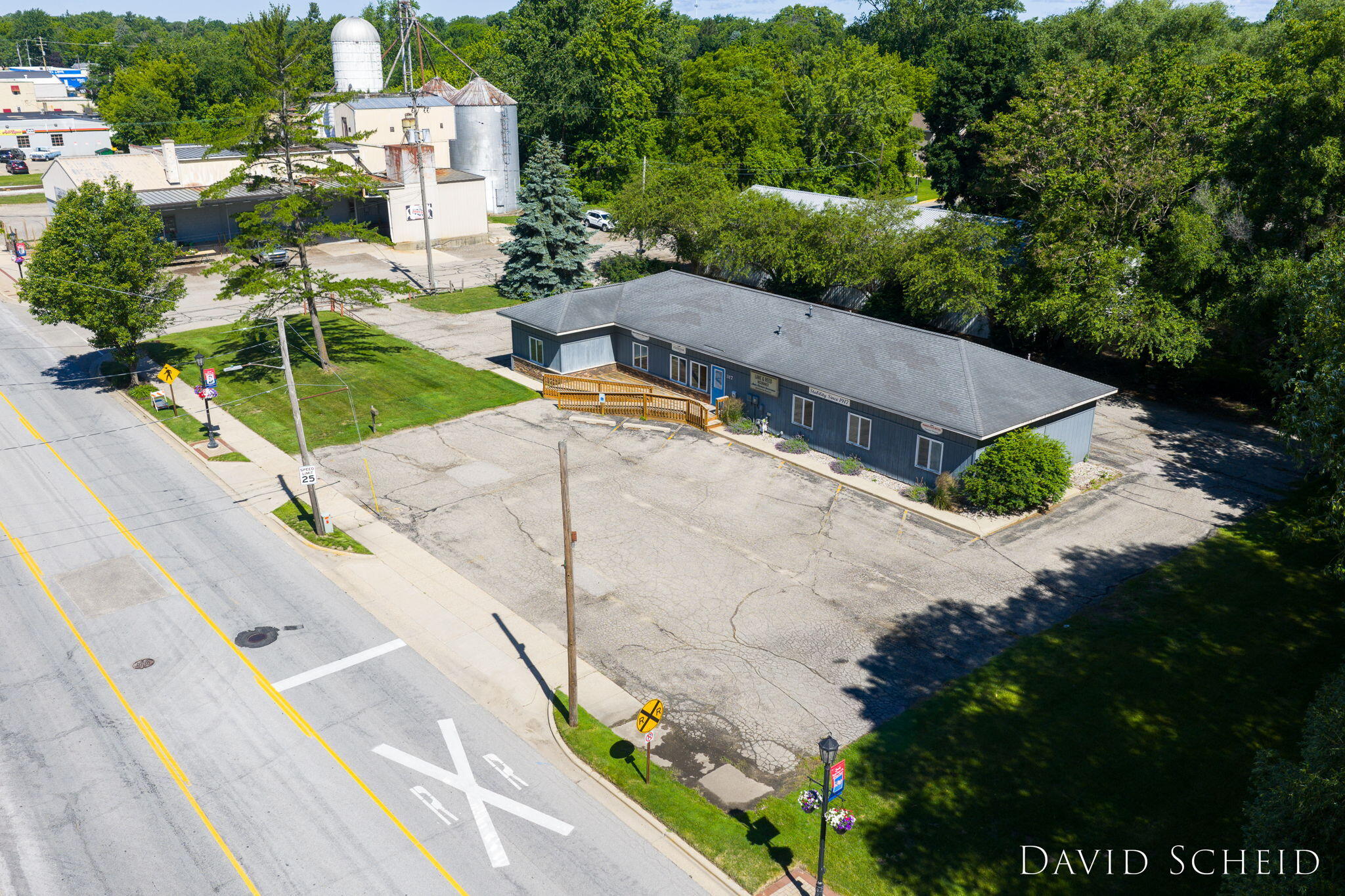 317 E Division Street