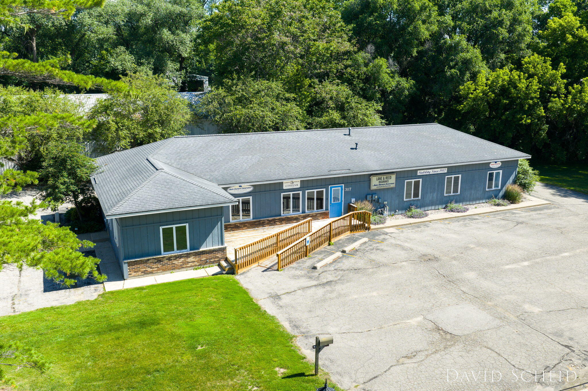 317 E Division Street