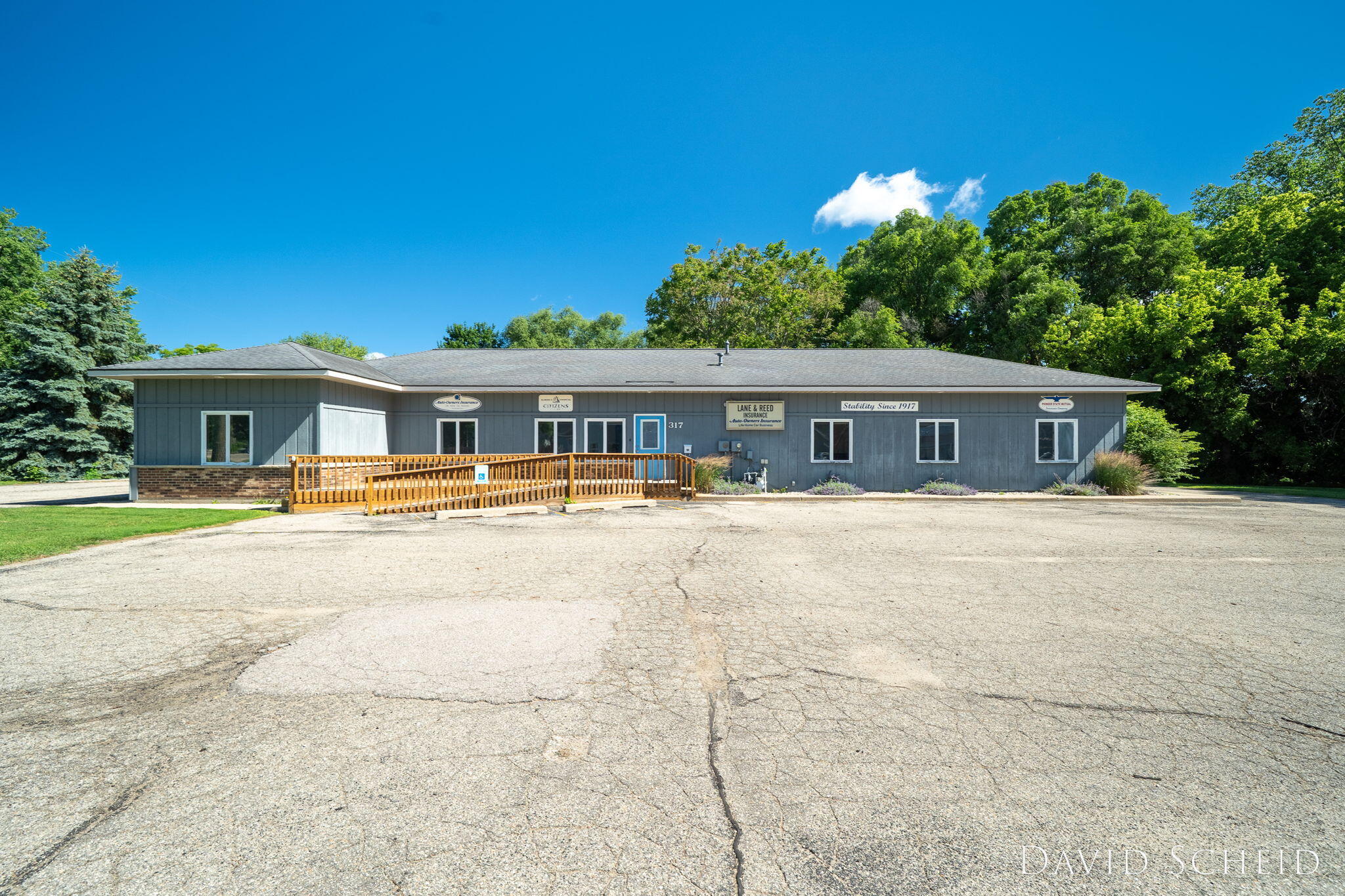 317 E Division Street