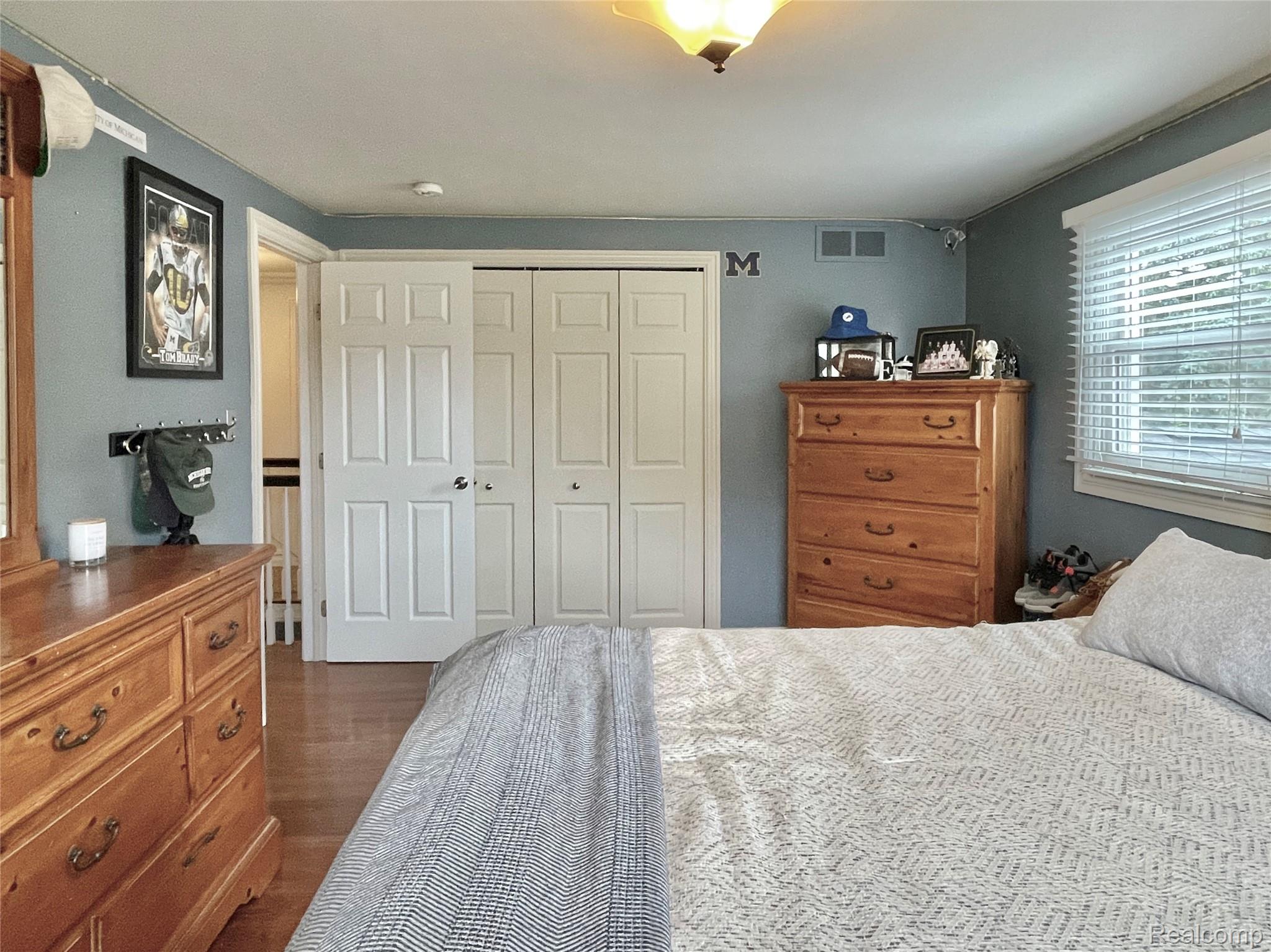 Oakland Charter Township, Michigan 48306, United States, 4 Bedrooms Bedrooms, ,4 BathroomsBathrooms,Residential,Pending,195968