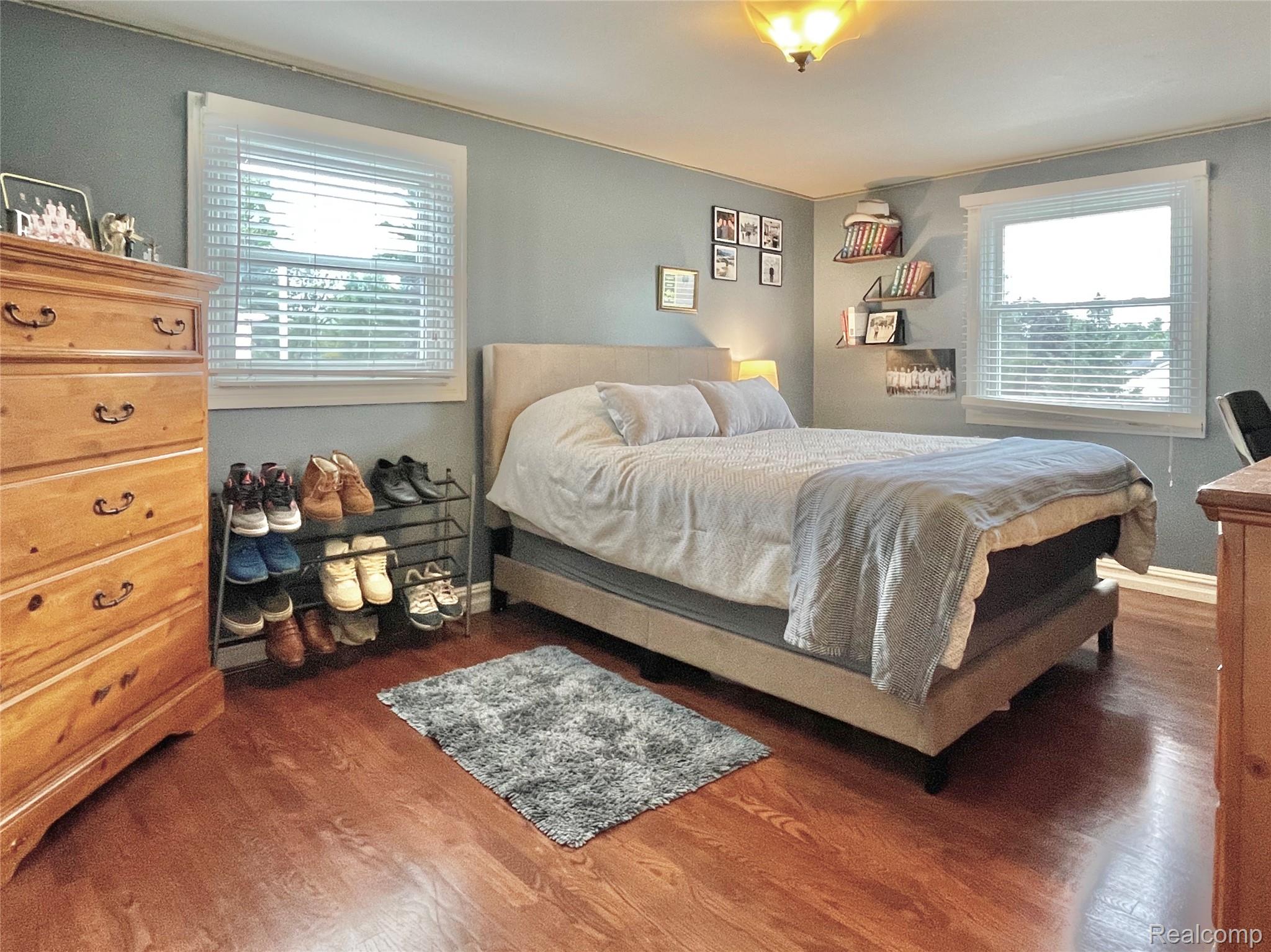 Oakland Charter Township, Michigan 48306, United States, 4 Bedrooms Bedrooms, ,4 BathroomsBathrooms,Residential,Pending,195968