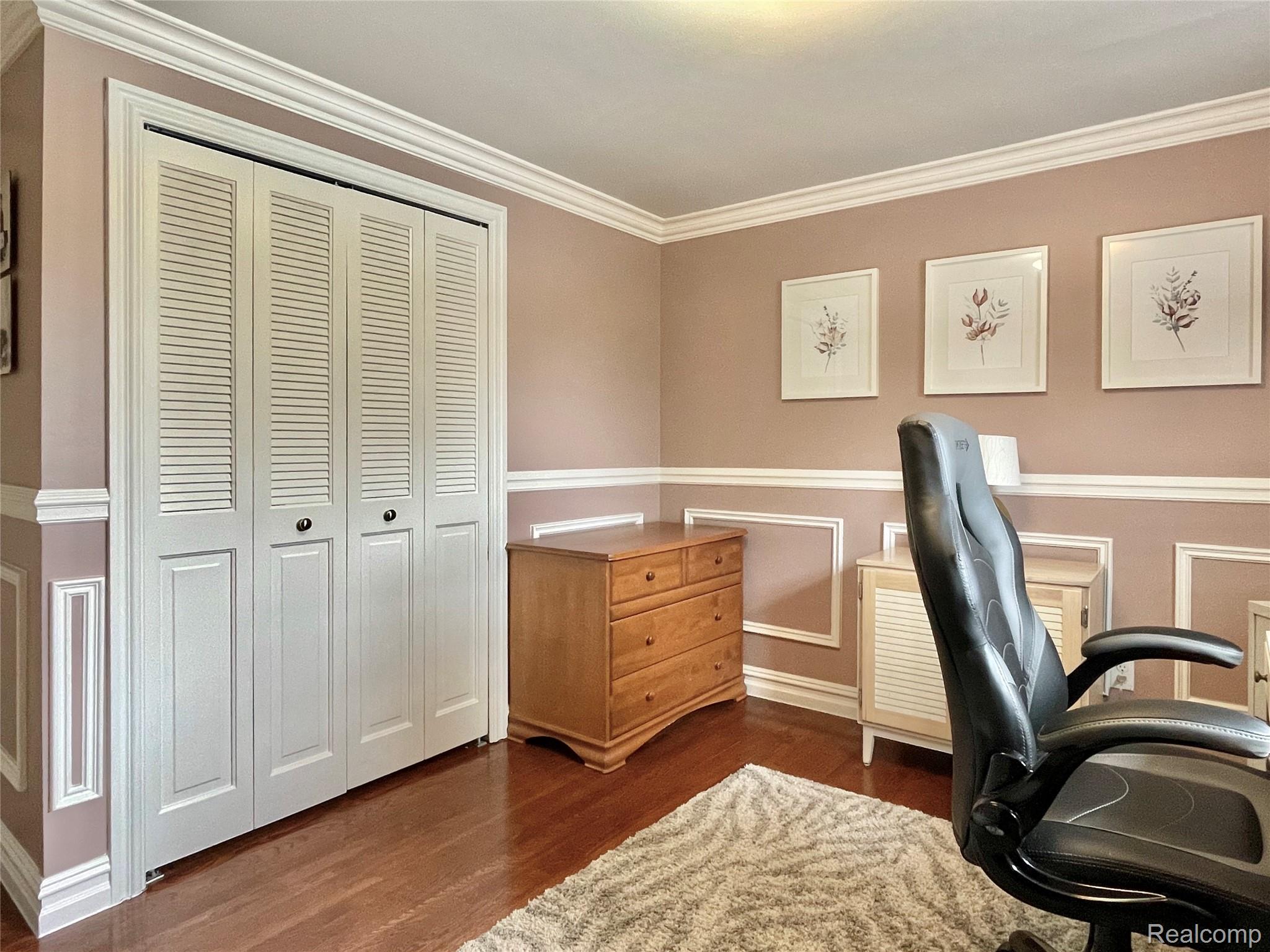 Oakland Charter Township, Michigan 48306, United States, 4 Bedrooms Bedrooms, ,4 BathroomsBathrooms,Residential,Pending,195968