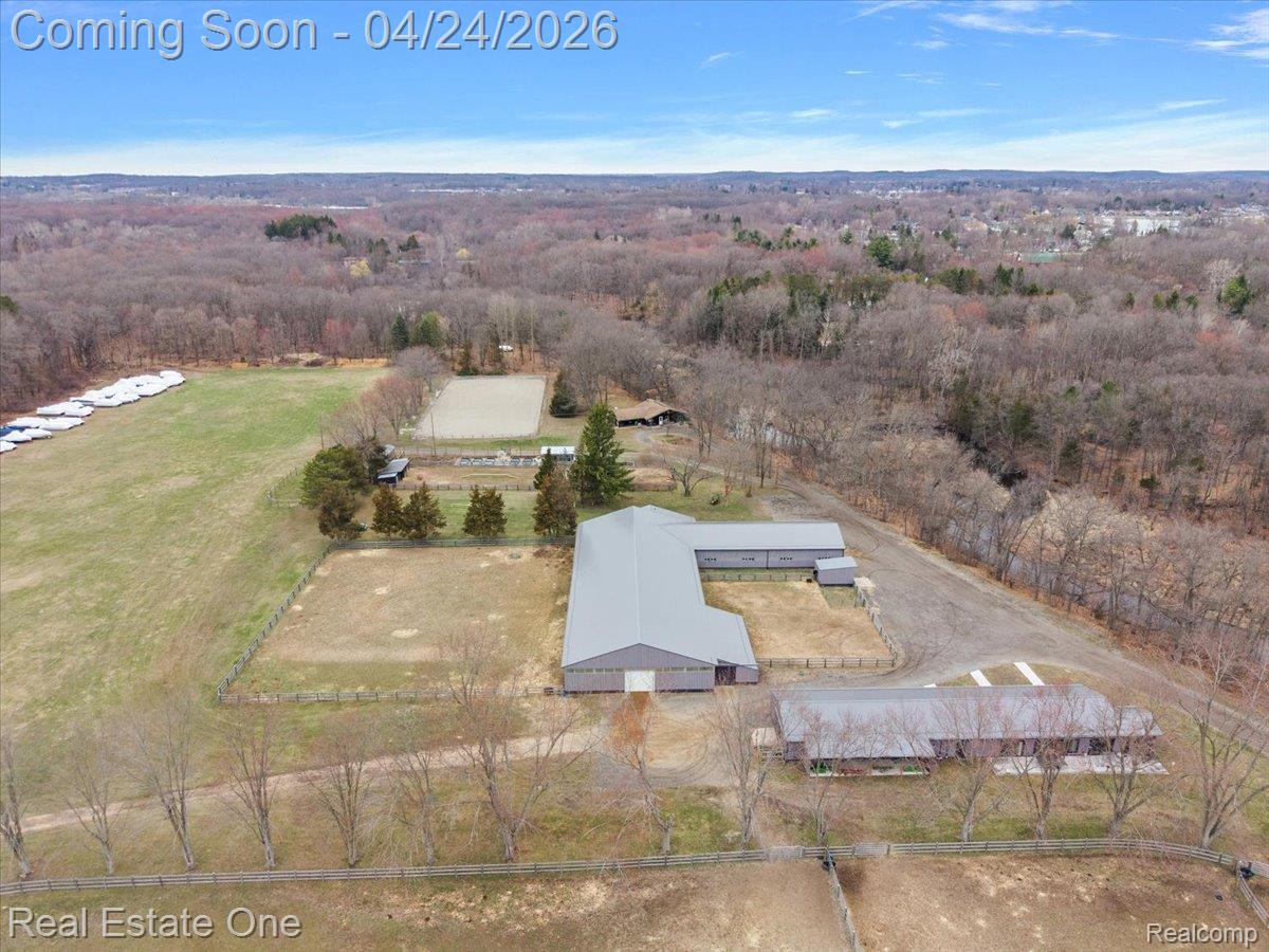 1050 OXBOW LAKE Road