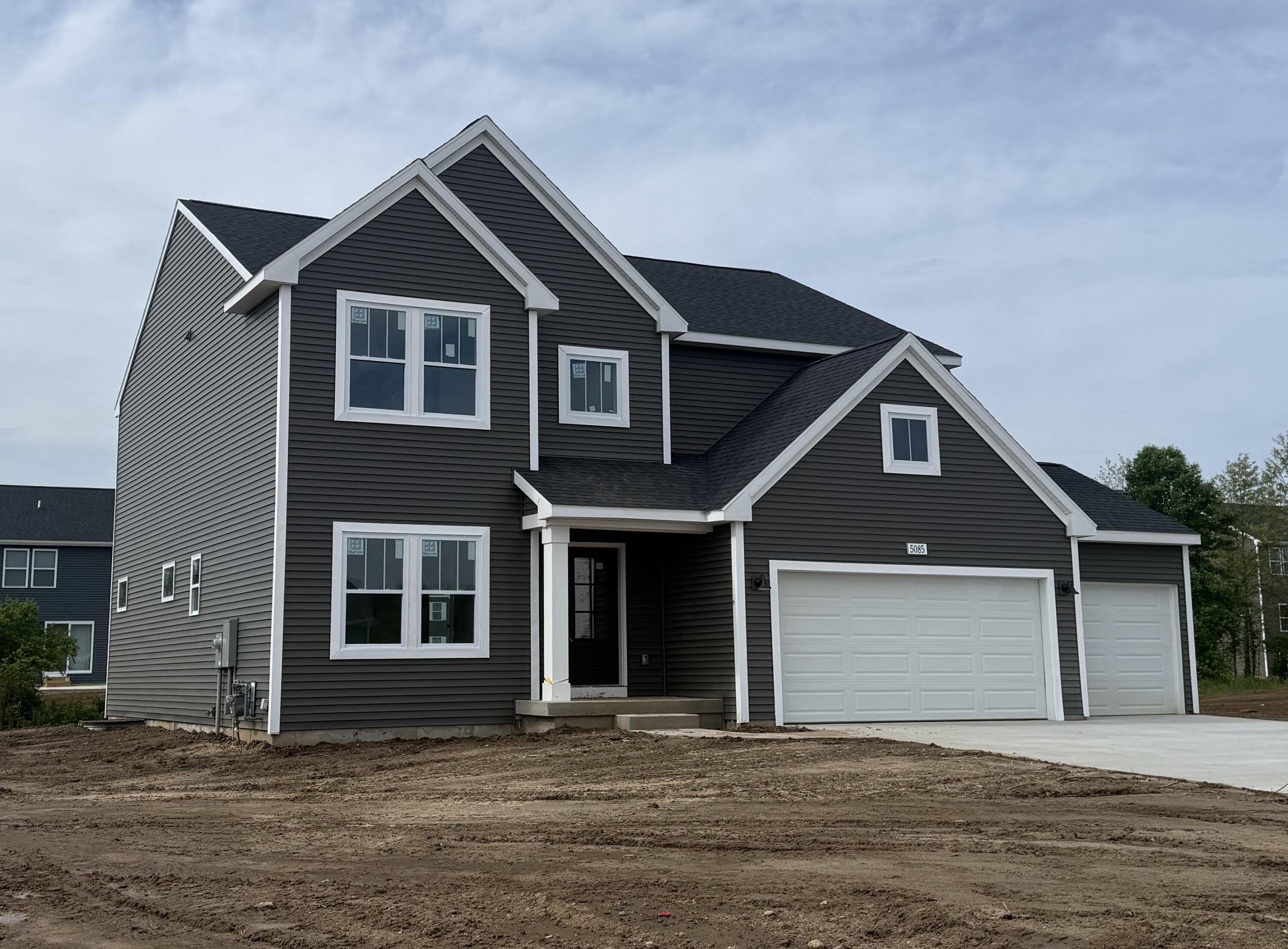 5085 Buxton Trail