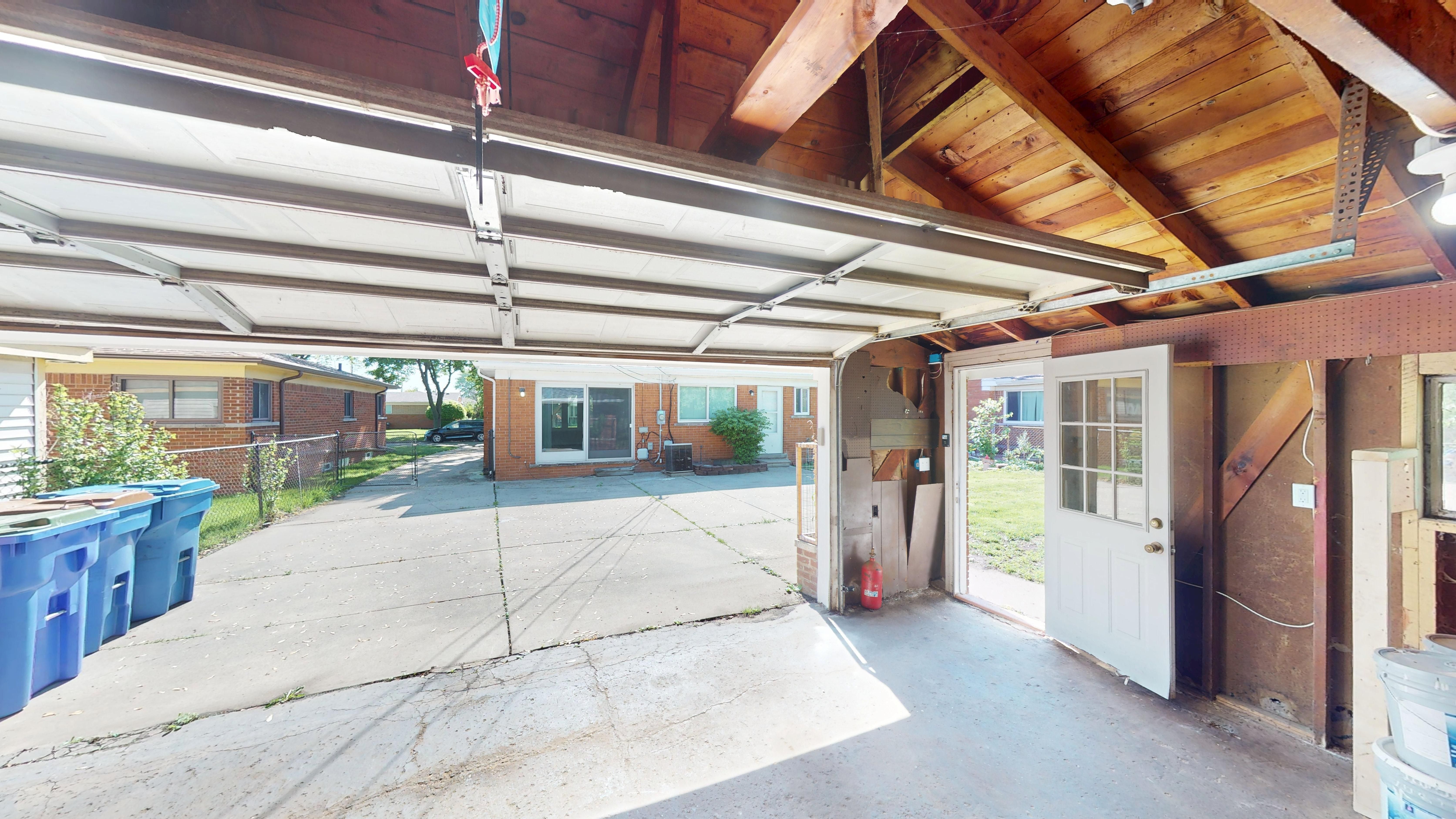 Warren City, Michigan 48089, United States, 3 Bedrooms Bedrooms, ,2 BathroomsBathrooms,Residential,Pending,133267