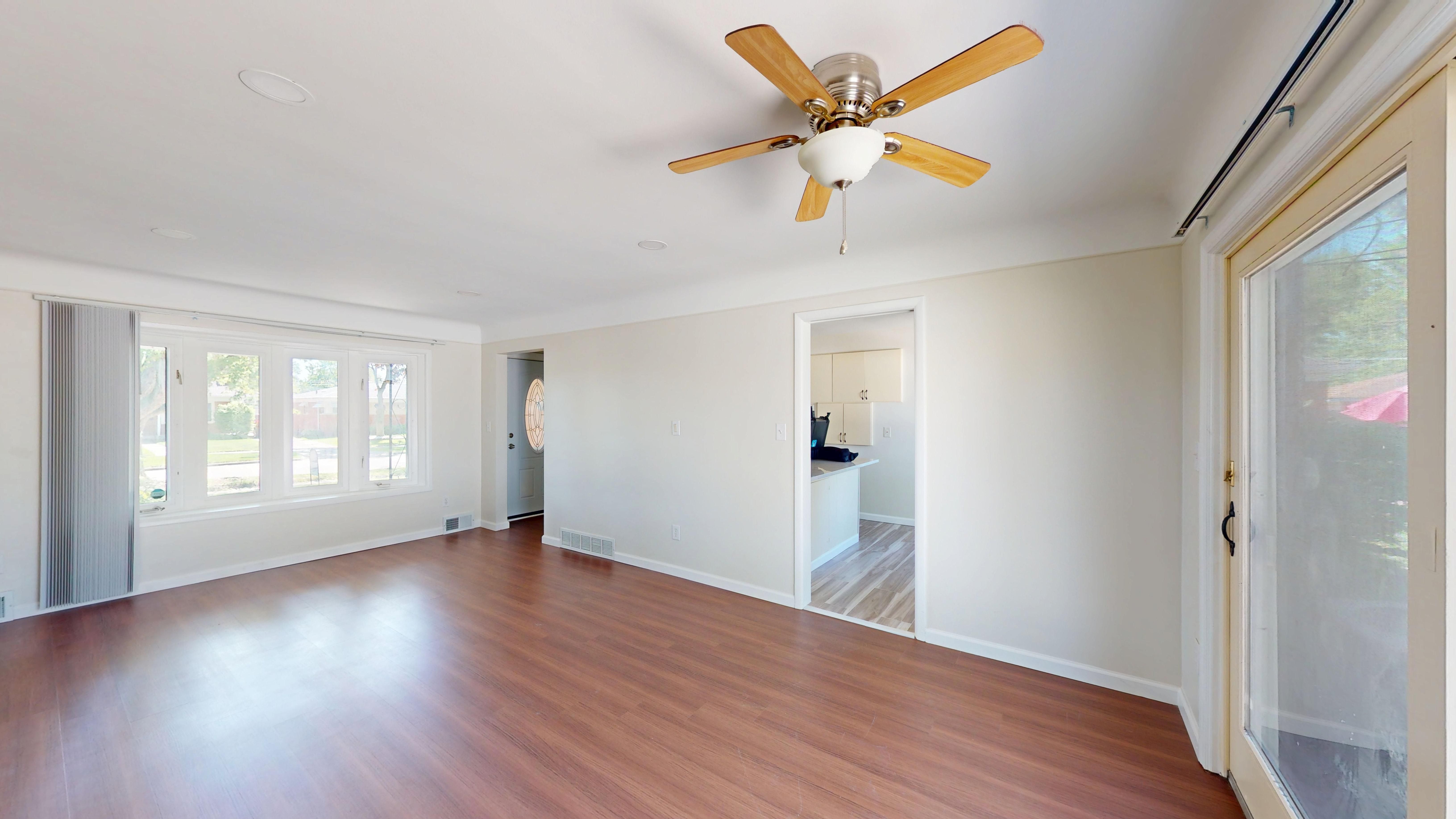 Warren City, Michigan 48089, United States, 3 Bedrooms Bedrooms, ,2 BathroomsBathrooms,Residential,Pending,133267