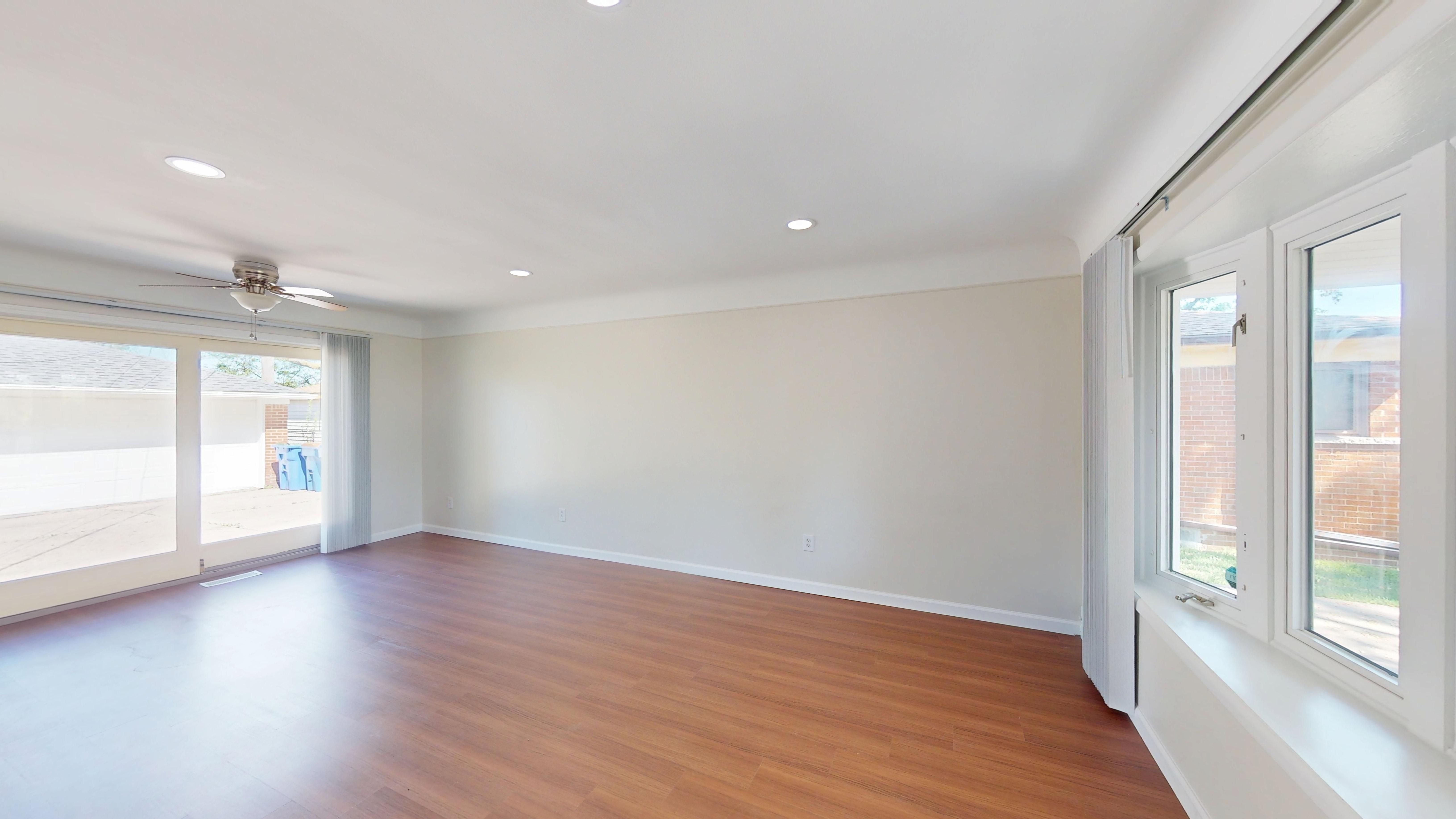 Warren City, Michigan 48089, United States, 3 Bedrooms Bedrooms, ,2 BathroomsBathrooms,Residential,Pending,133267