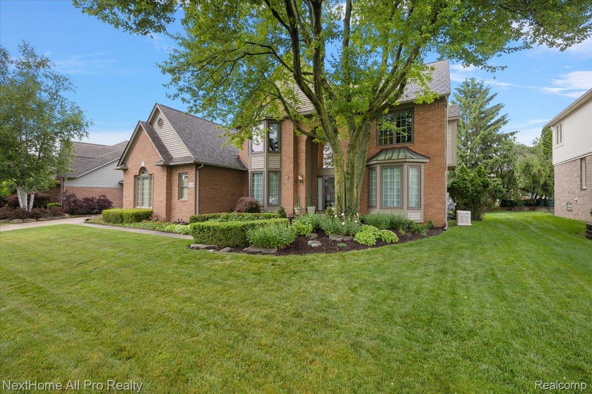 2116 Mapleridge Road