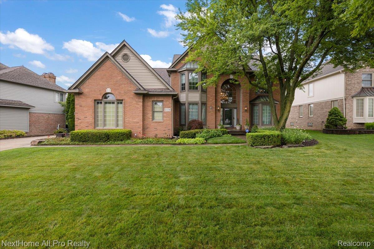 2116 Mapleridge Road