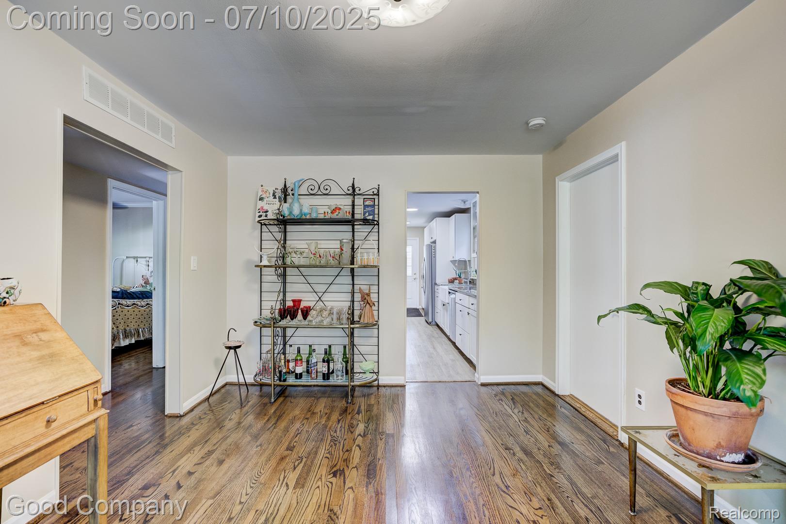 118 W Bloomfield Avenue
