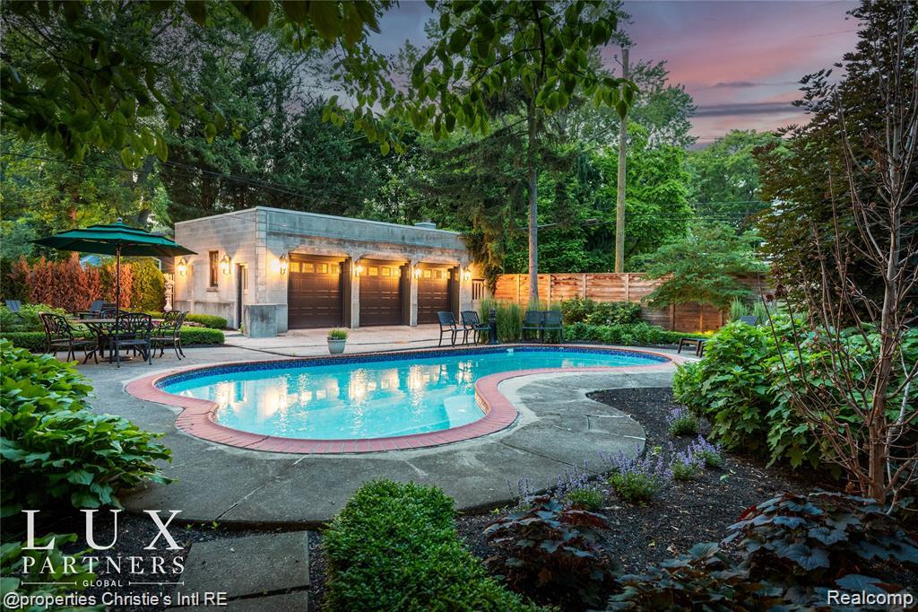 2150 Iroquois Street