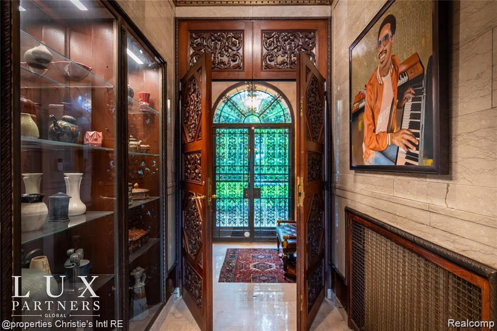 2150 Iroquois Street