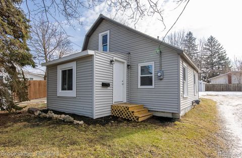 31 Heights Road Orion Charter Township MI 48362
