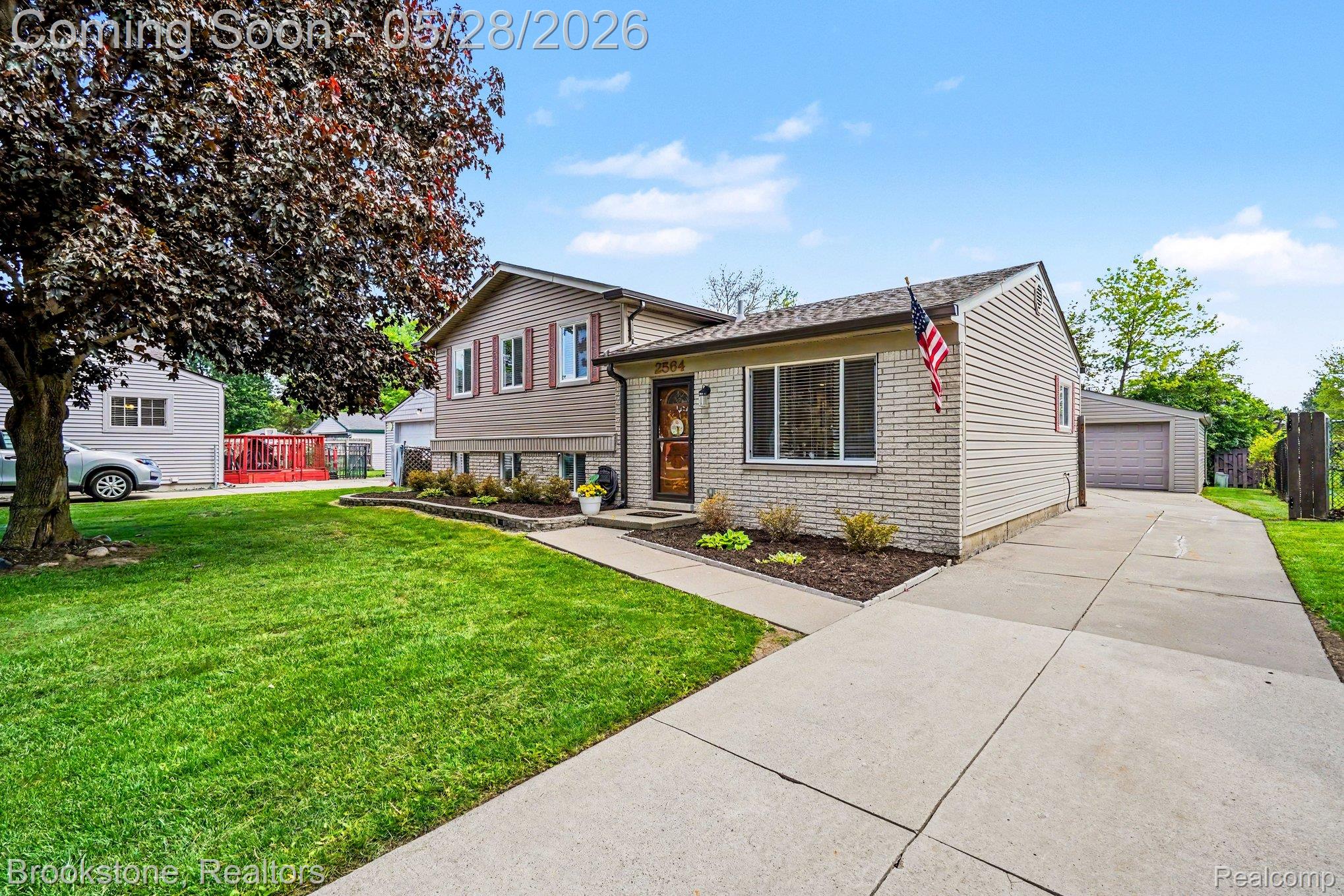 2564 Rainbow Drive