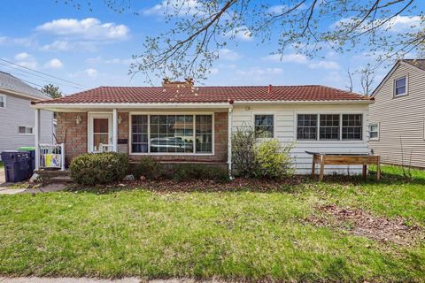 306 Sanson Street Bay City City MI 48706