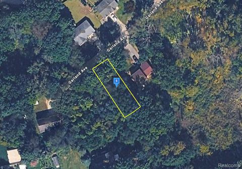 7420 Garland Avenue Hamburg Township MI 48116