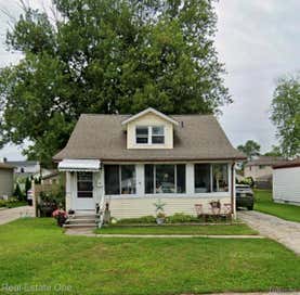 28113 Florence Street St Clair Shores City MI 48081