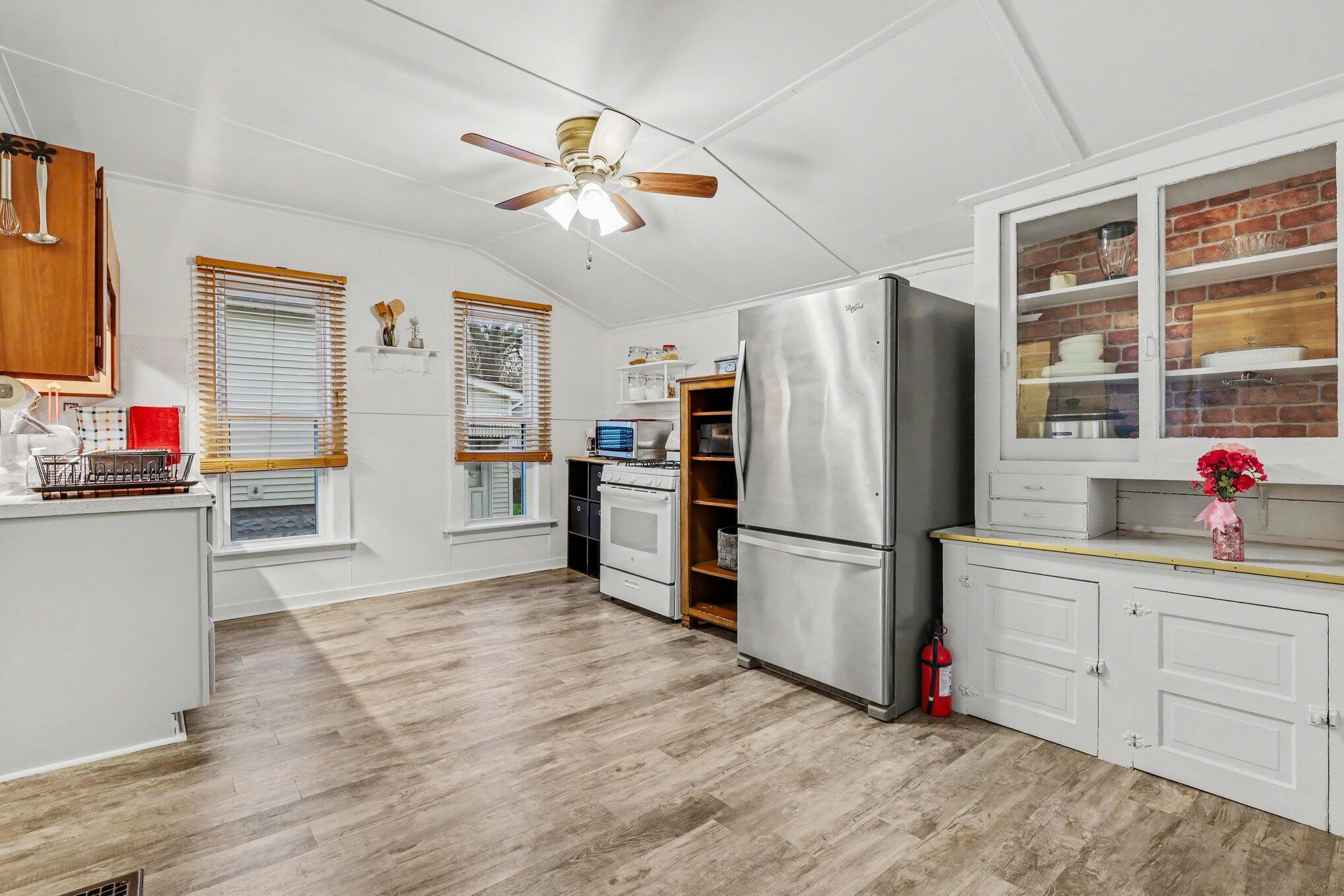 1212 Garfield Avenue NW