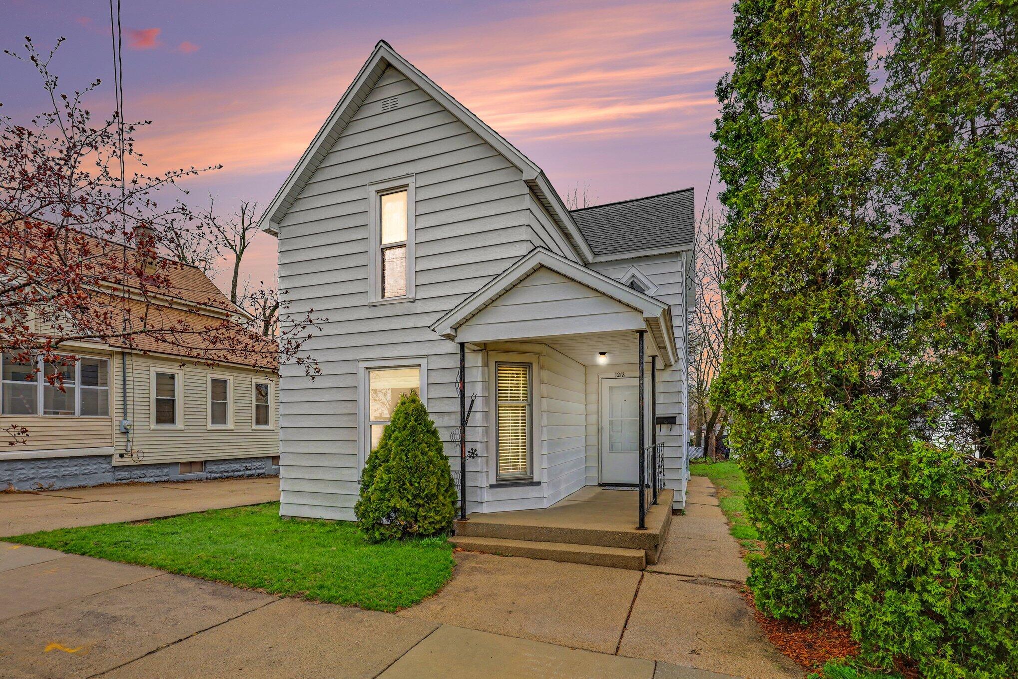 1212 Garfield Avenue NW