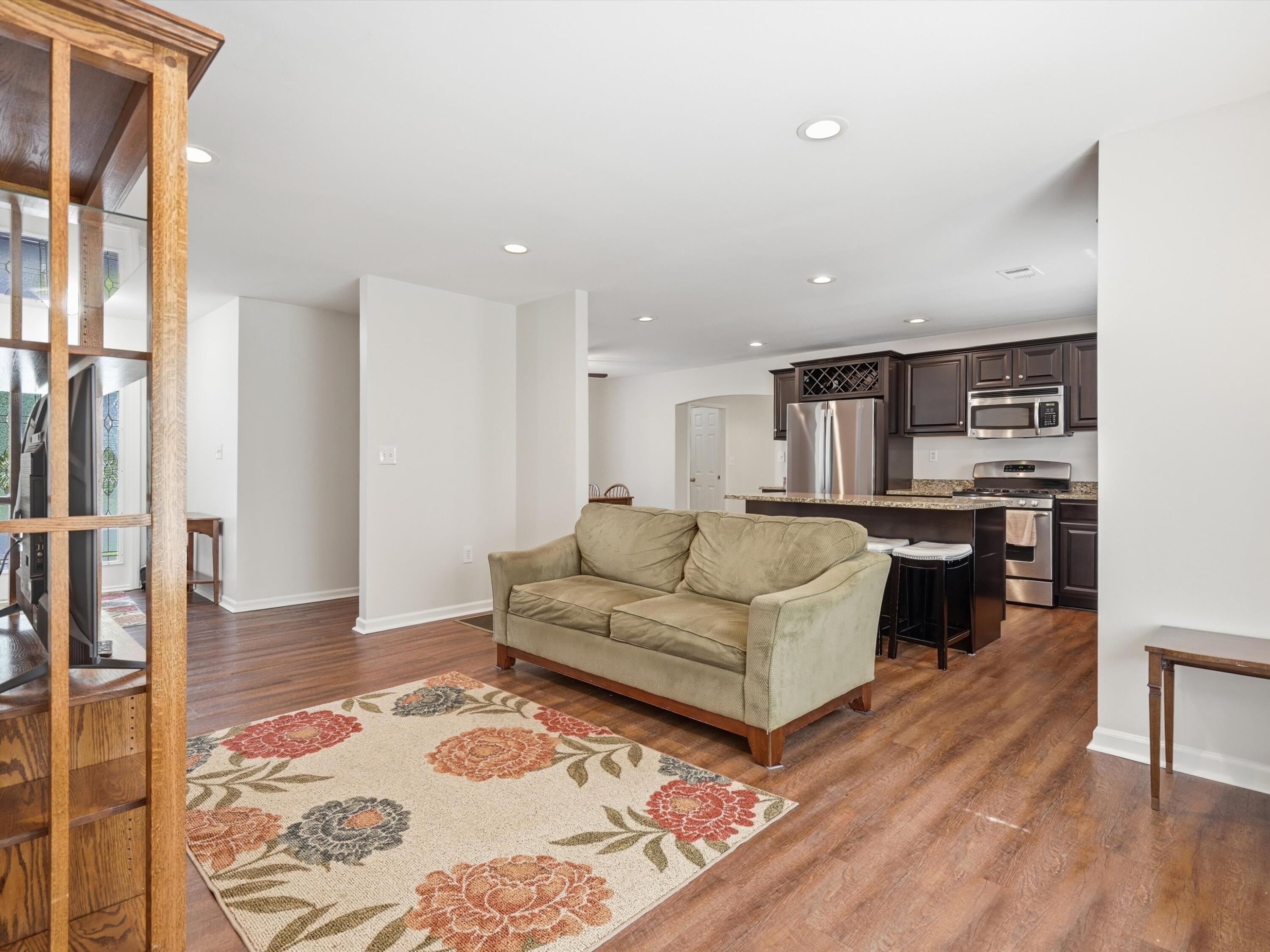 4493 Clifford Road
