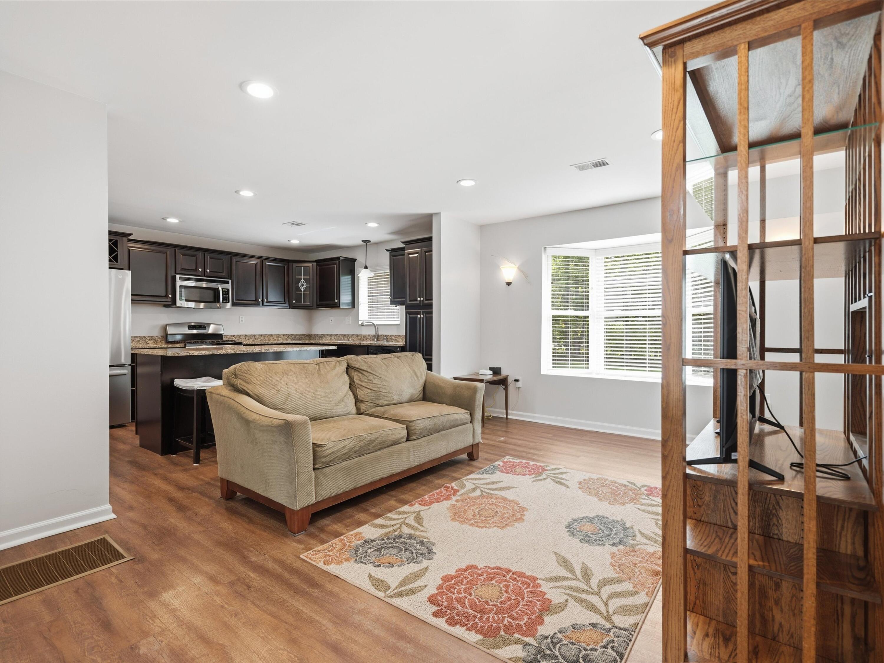 4493 Clifford Road