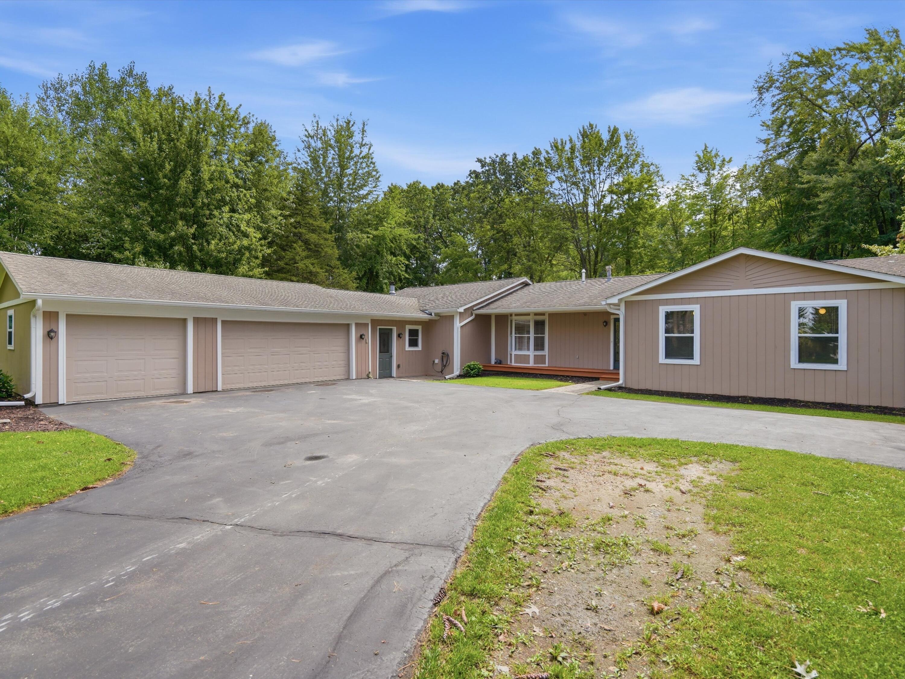 4493 Clifford Road