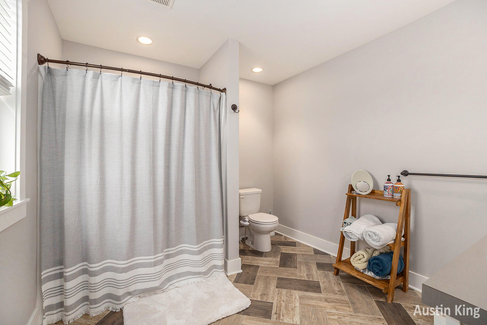 Georgetown Charter Township Ottawa, Michigan 49426, United States, 4 Bedrooms Bedrooms, ,3 BathroomsBathrooms,Residential,Active,124908