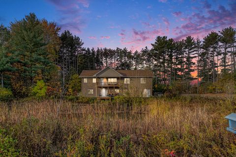 18729 112th Avenue Crockery Township MI 49448