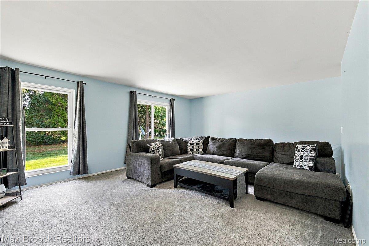 37958 Dor Sal Drive