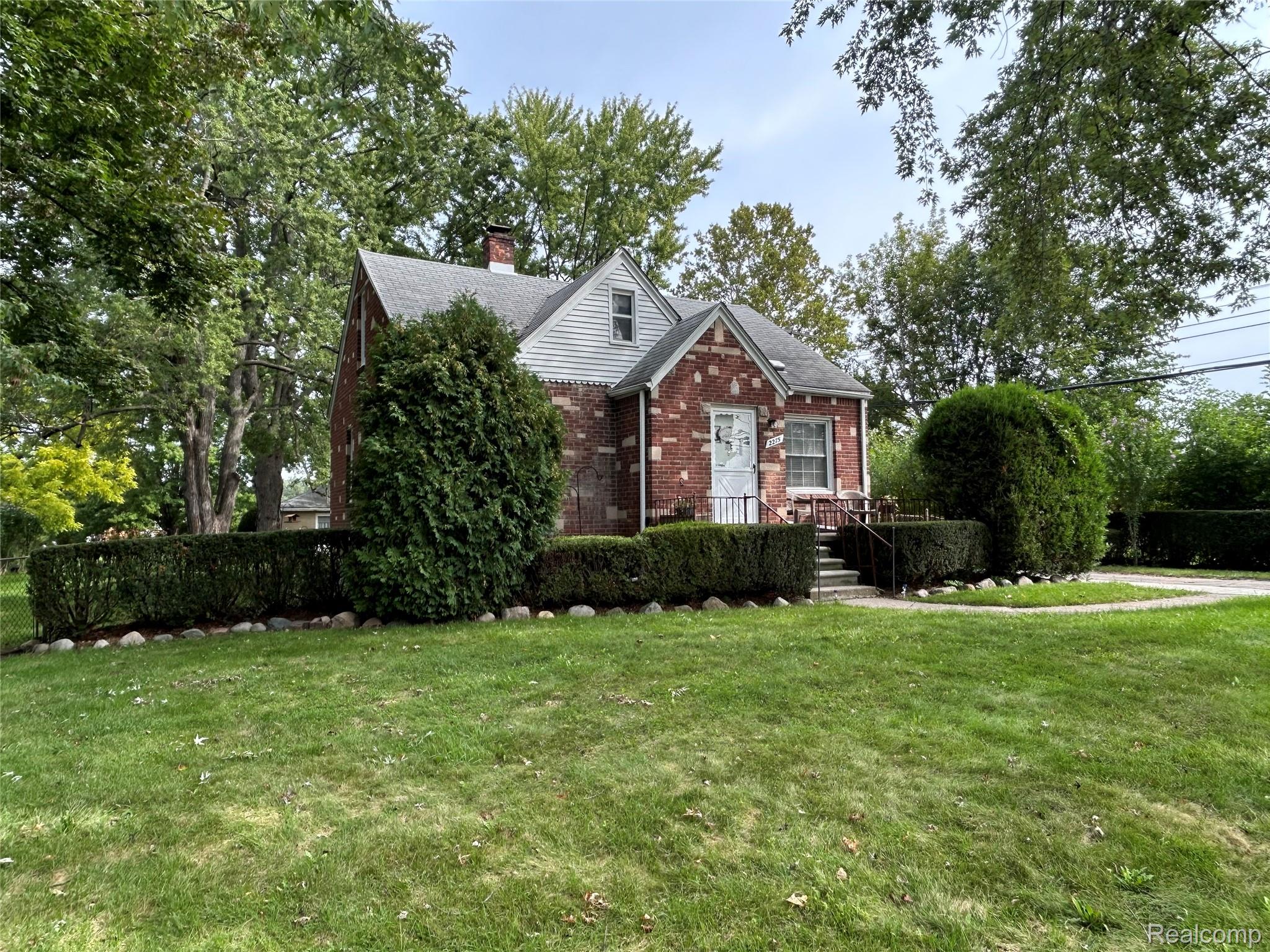 2275 Marlow Drive