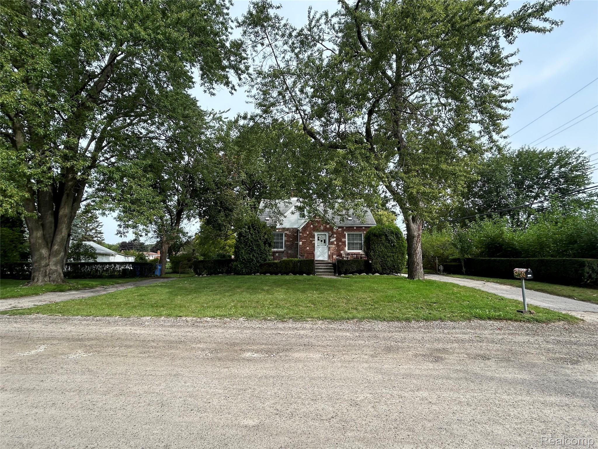 2275 Marlow Drive