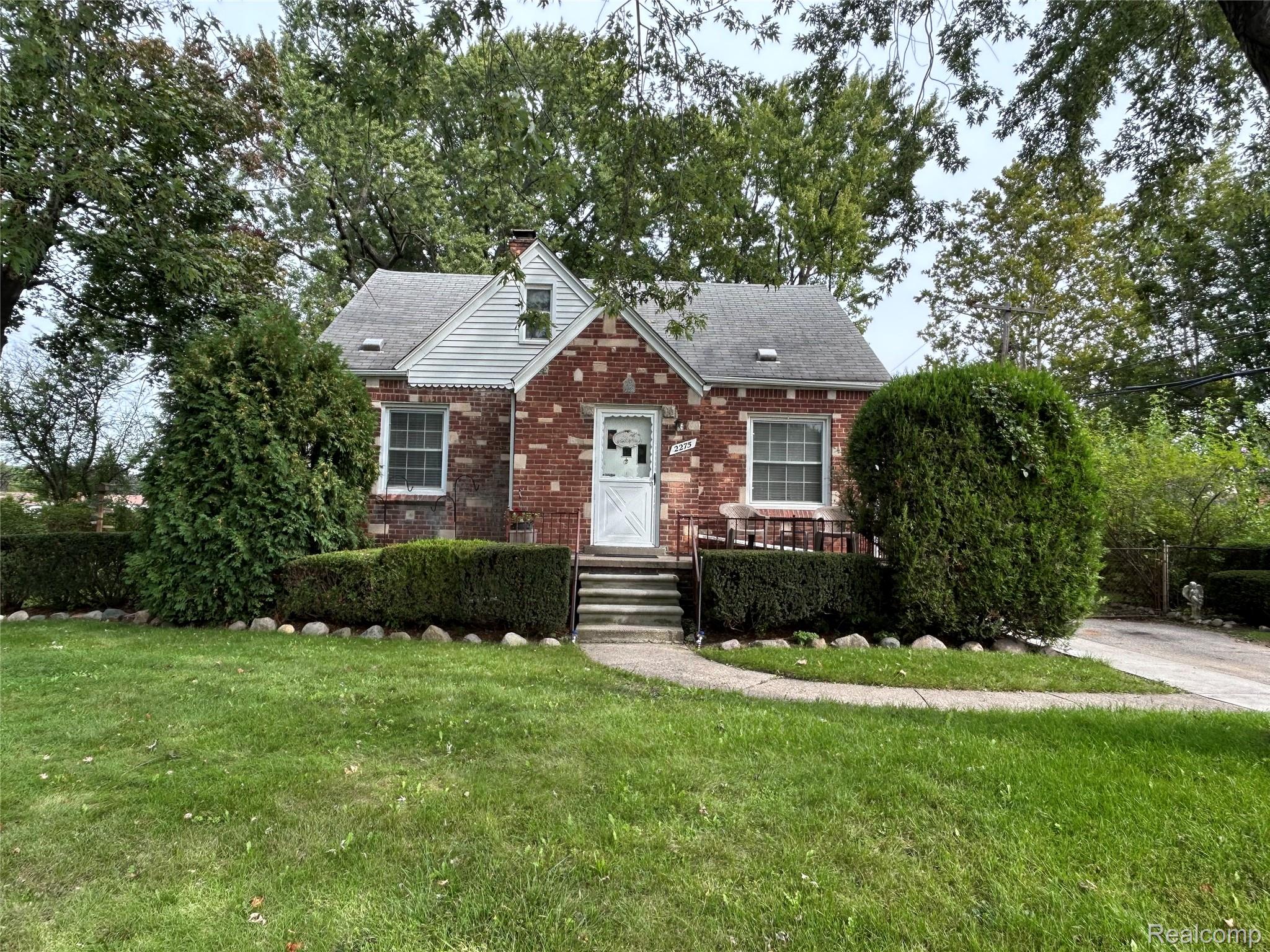 2275 Marlow Drive