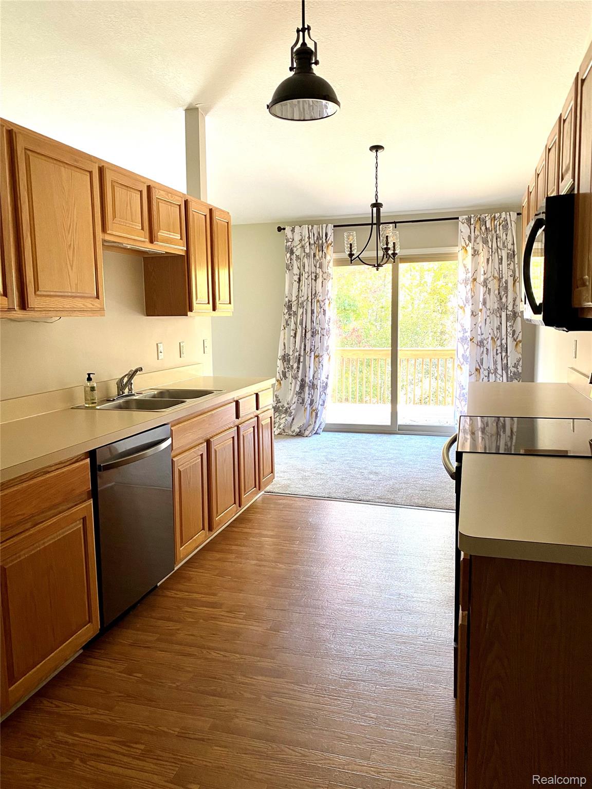 1099 Old Leake Court